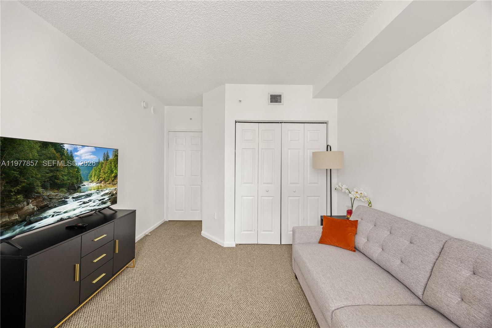 PORTO BELLAGIO CONDO - Residential