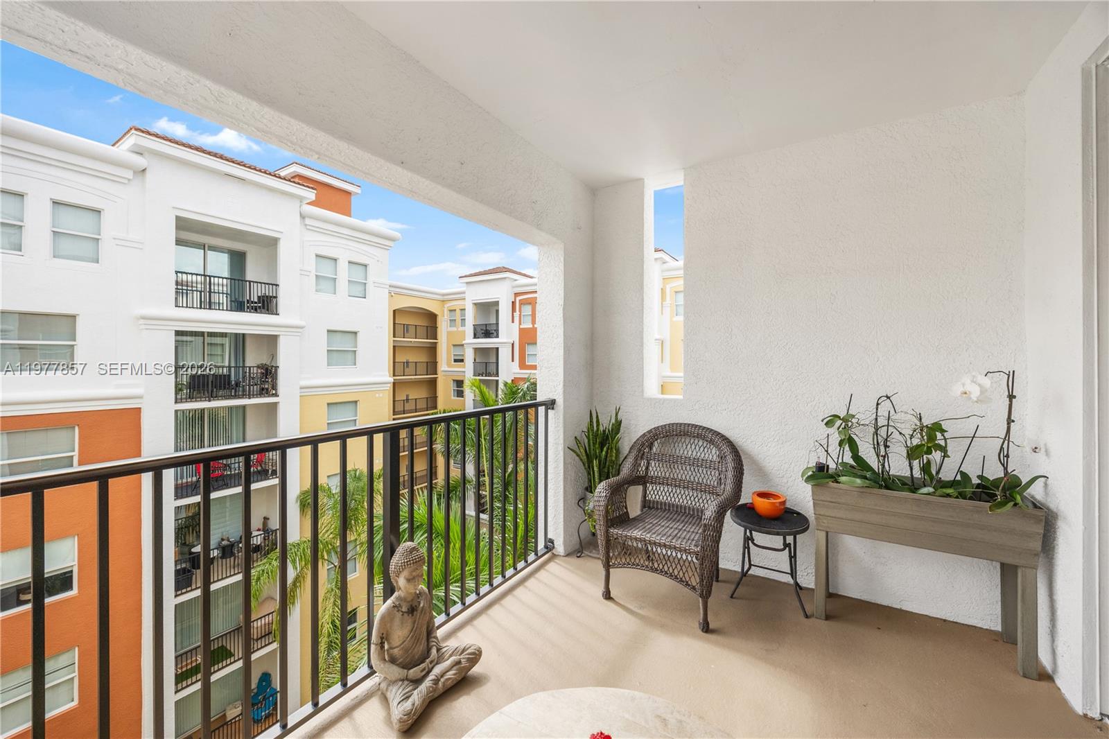 PORTO BELLAGIO CONDO - Residential