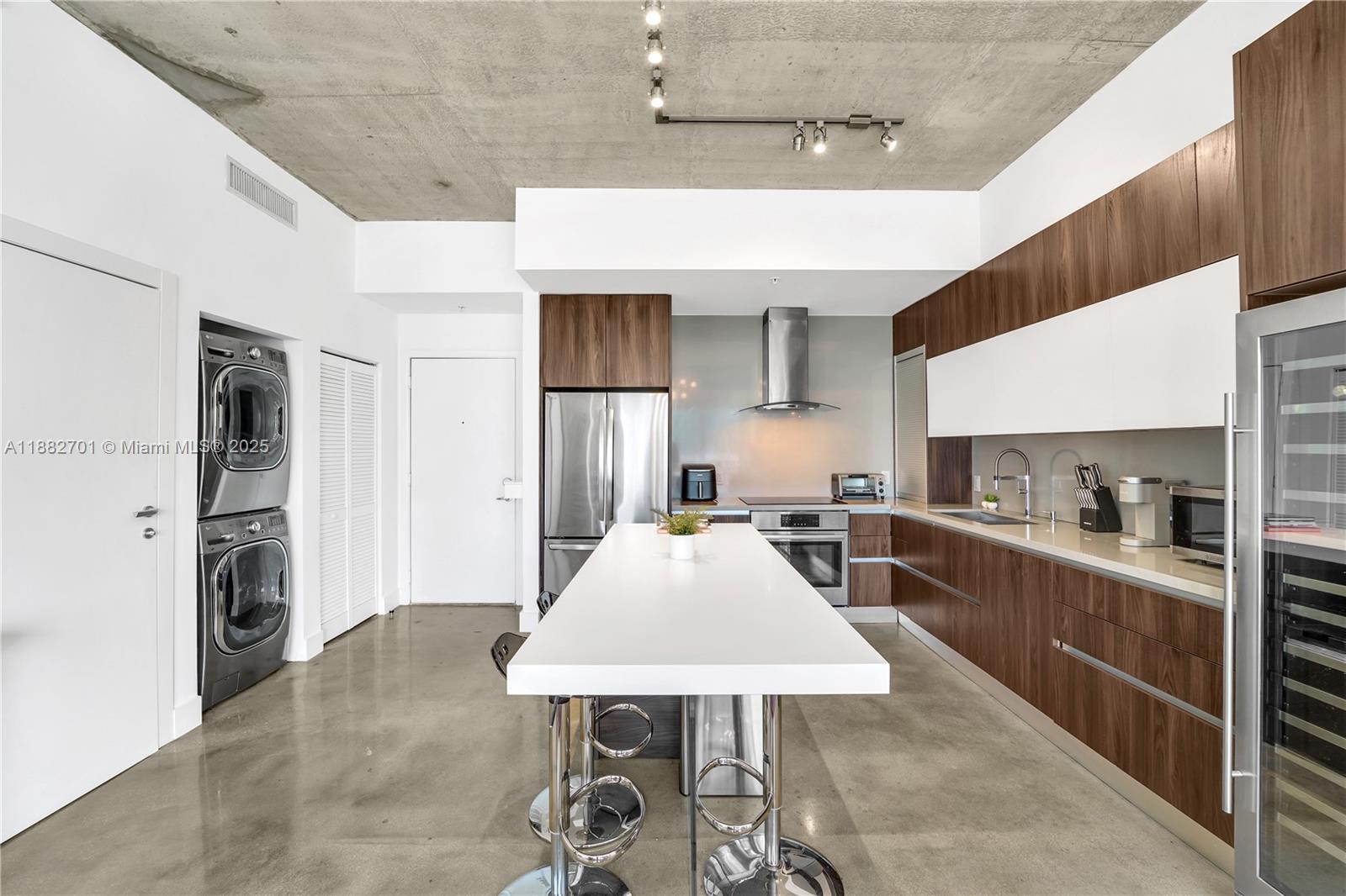 THE LOFT DOWNTOWN II COND - Residential