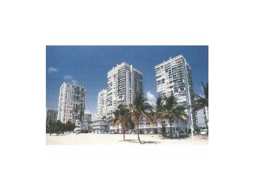 Owner will rent furnished or unfurnished. Great oceanfront building on Hollywood Beach. Large apartment. Eat in kitchen. Tiled throughout.