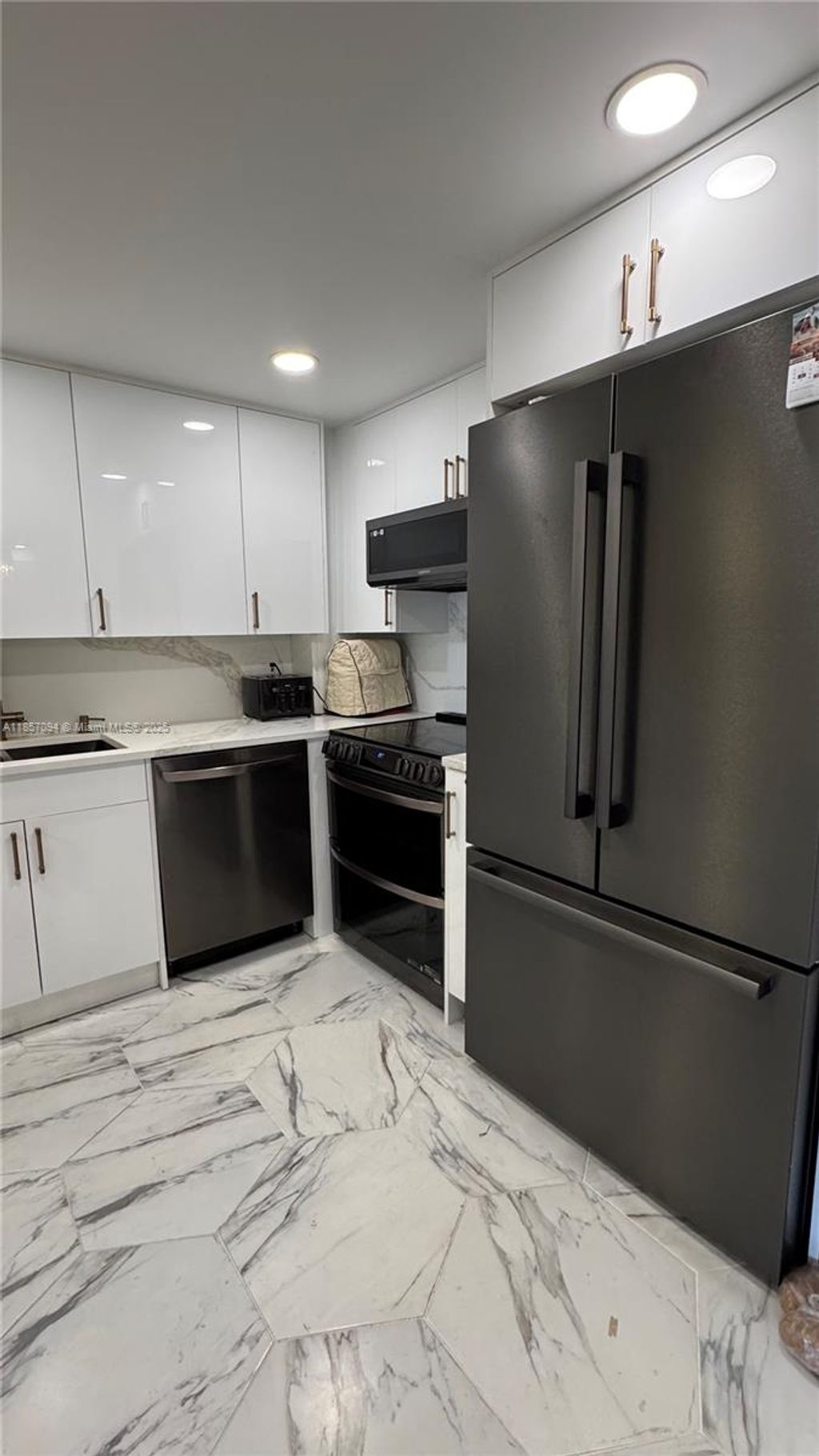 Photo of Hallandale Beach, FL 33009 (MLS # A11857094)