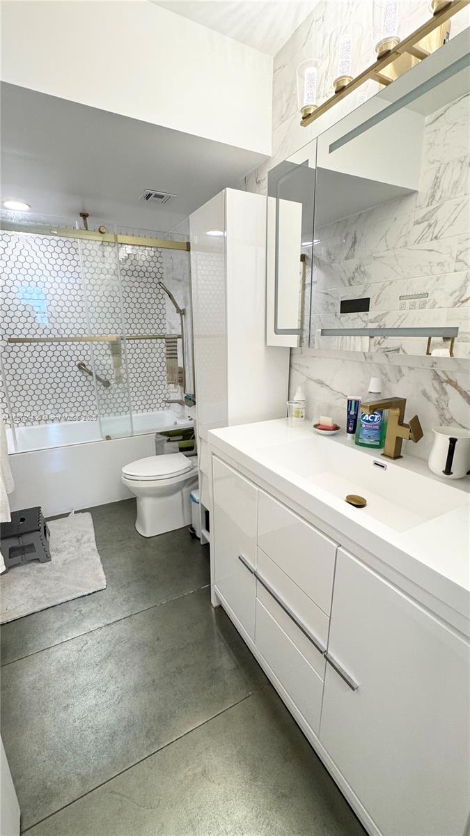 HEMISPHERES CONDO - Residential Lease