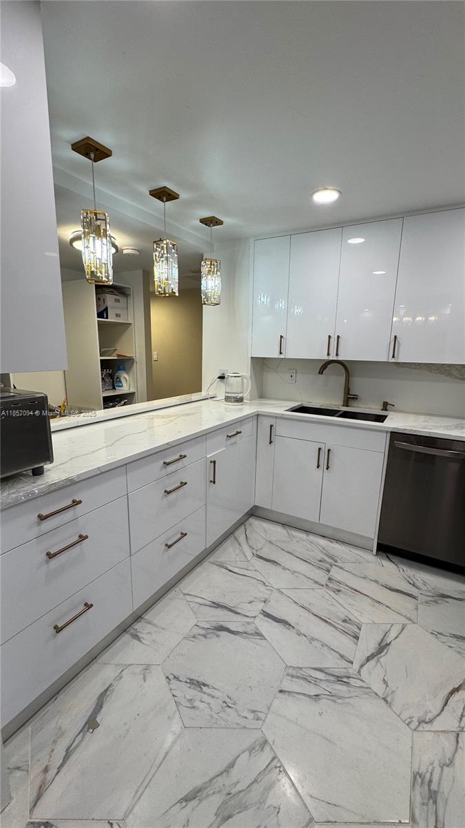 HEMISPHERES CONDO - Residential Lease