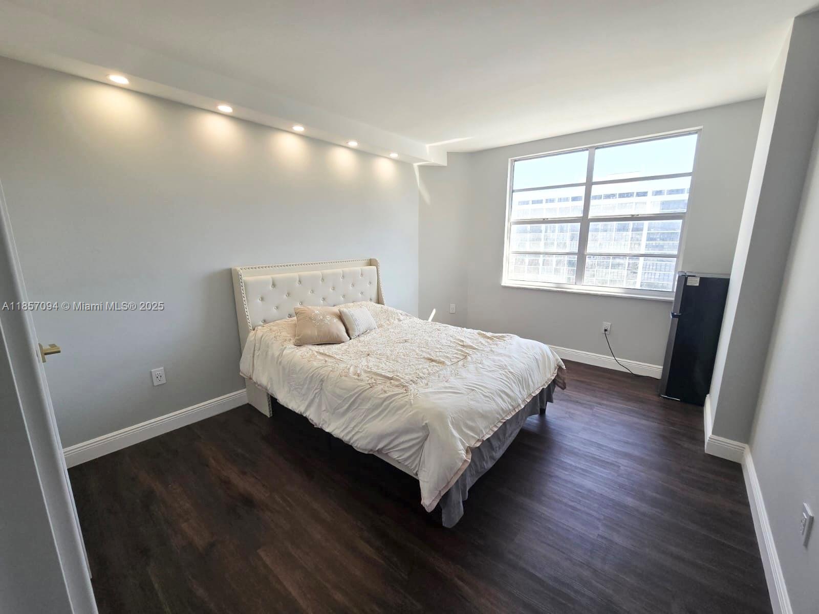 HEMISPHERES CONDO - Residential Lease