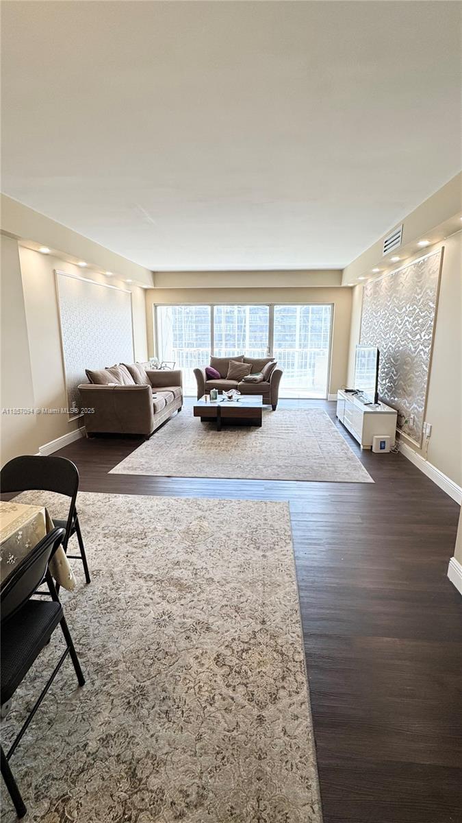 HEMISPHERES CONDO - Residential Lease