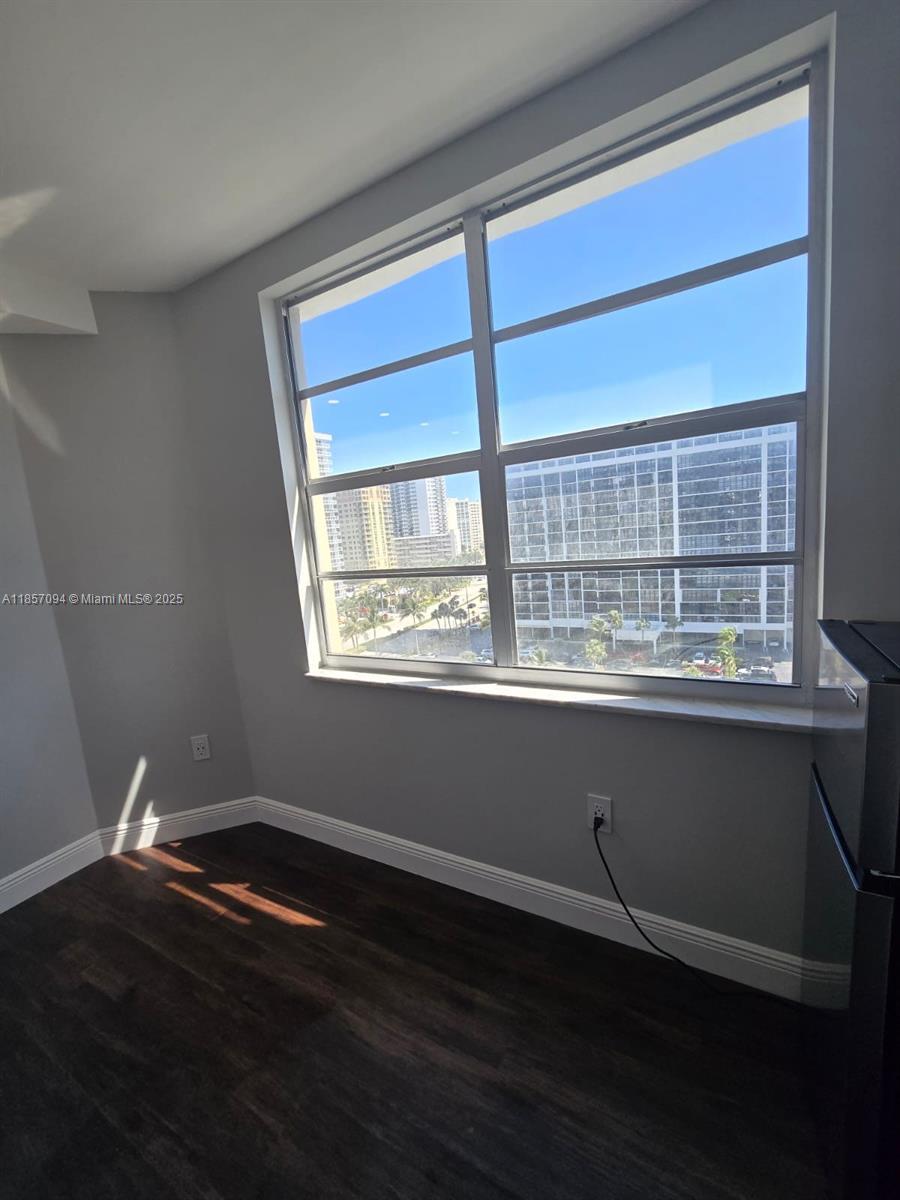 HEMISPHERES CONDO - Residential Lease