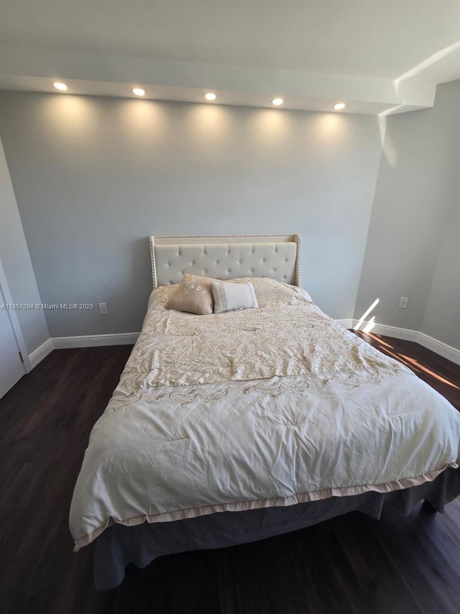 HEMISPHERES CONDO - Residential Lease