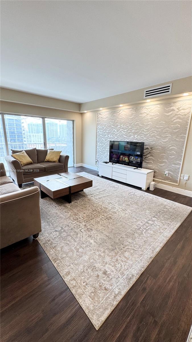 HEMISPHERES CONDO - Residential Lease