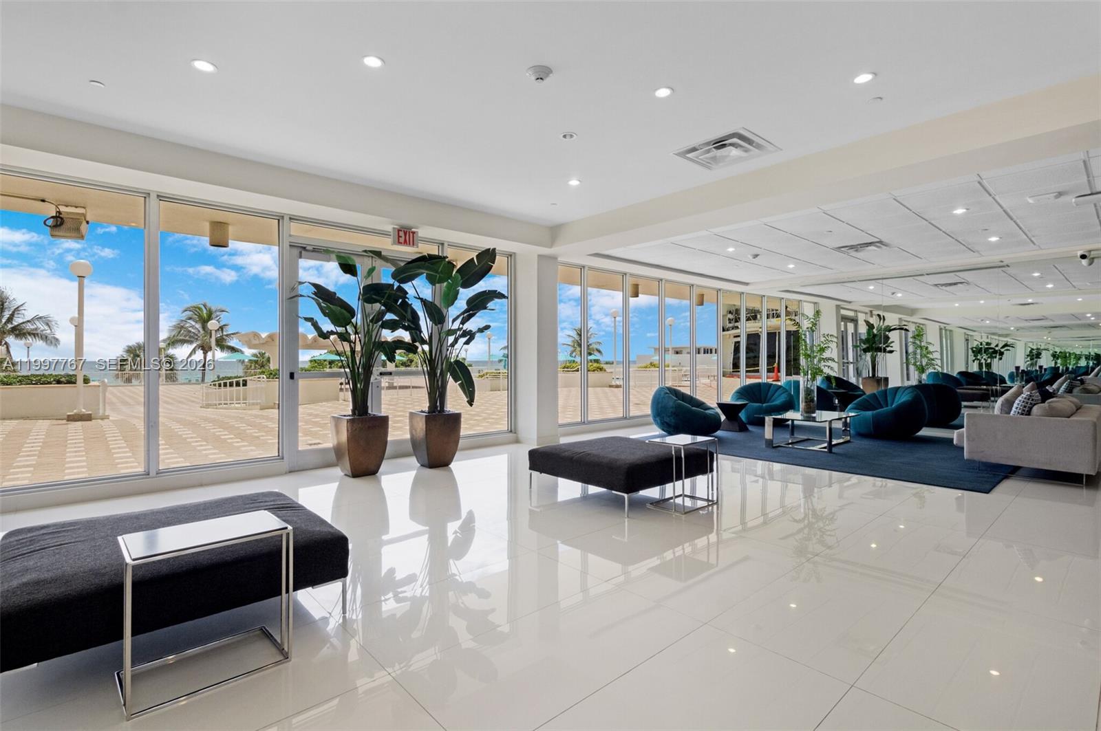 ARLEN BEACH CONDO - Residential