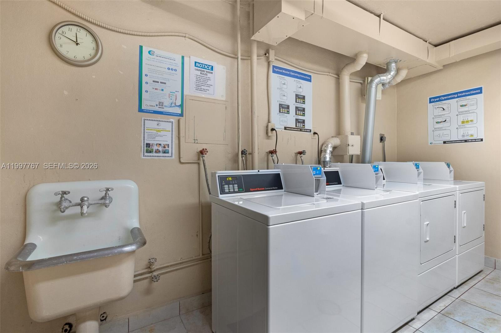 ARLEN BEACH CONDO - Residential