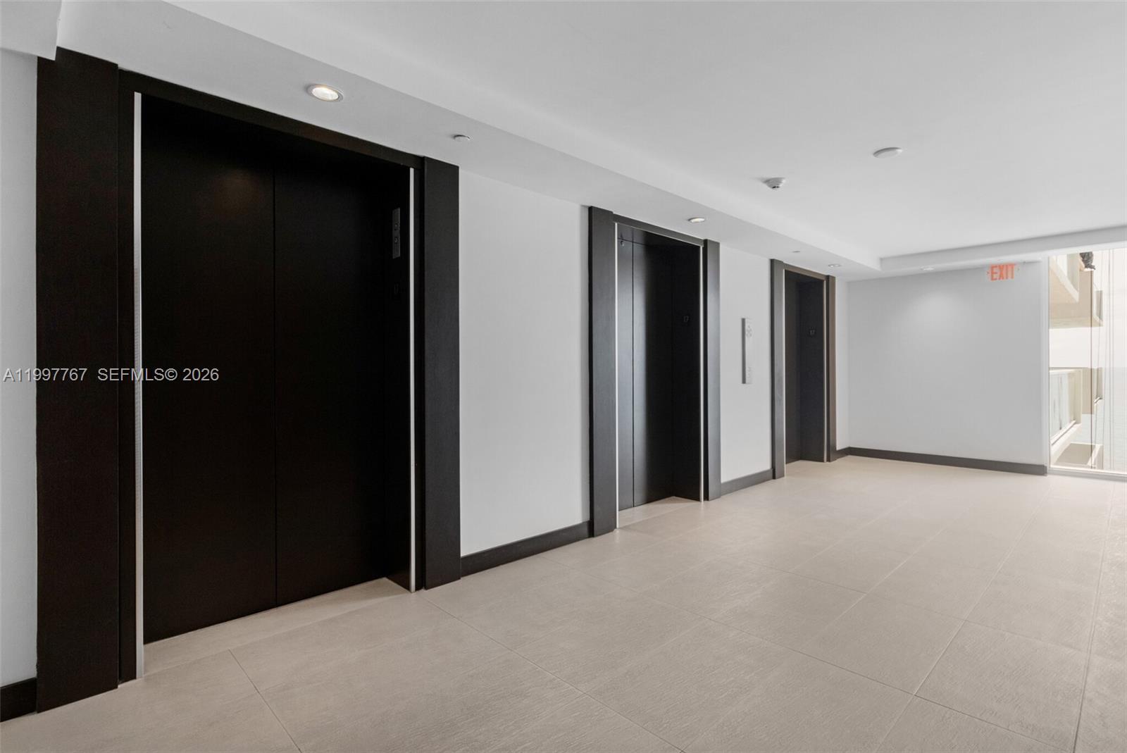 ARLEN BEACH CONDO - Residential