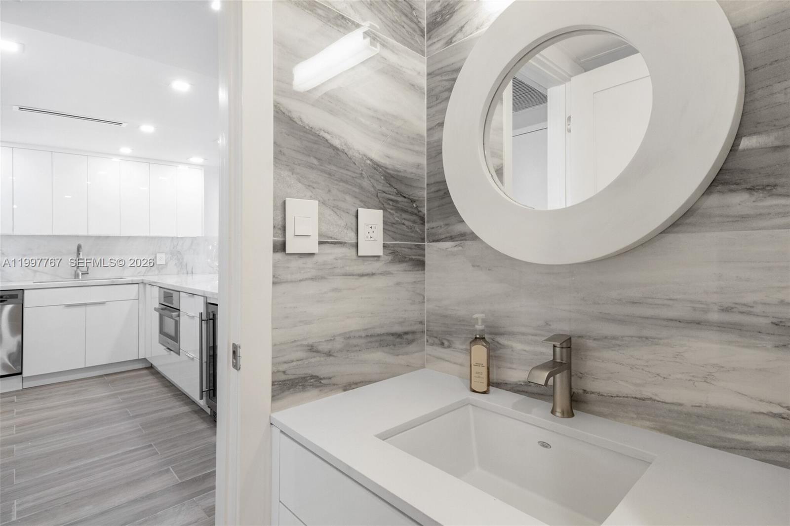 ARLEN BEACH CONDO - Residential