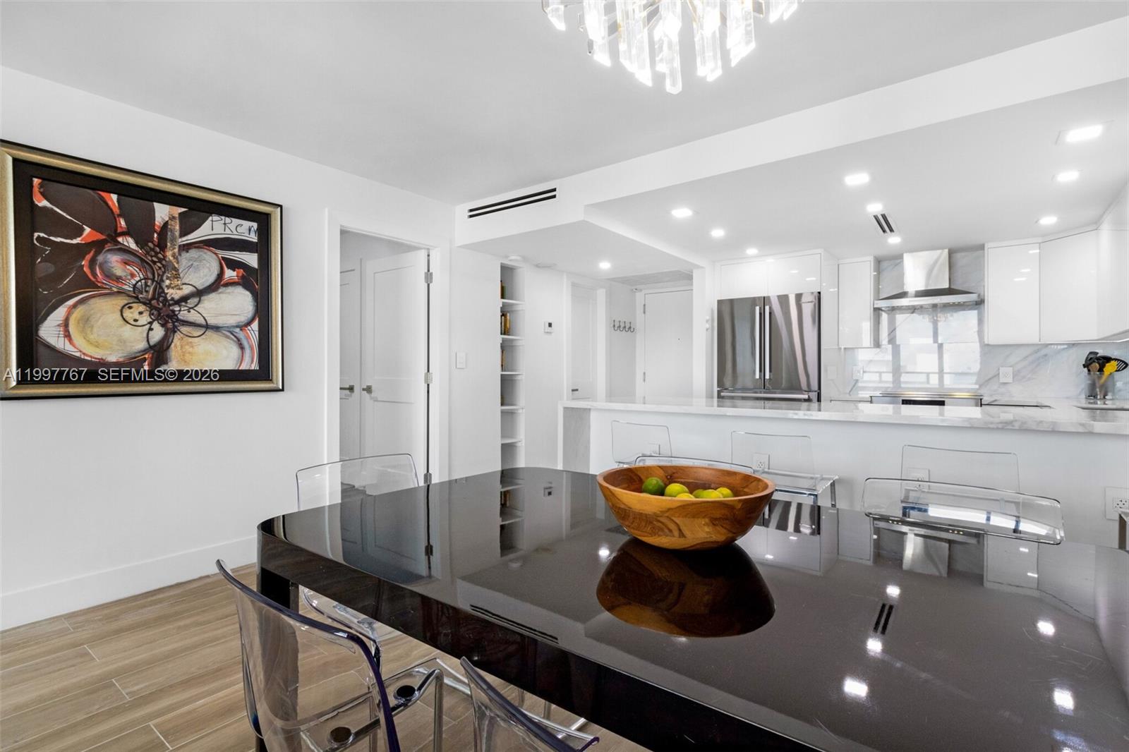 ARLEN BEACH CONDO - Residential