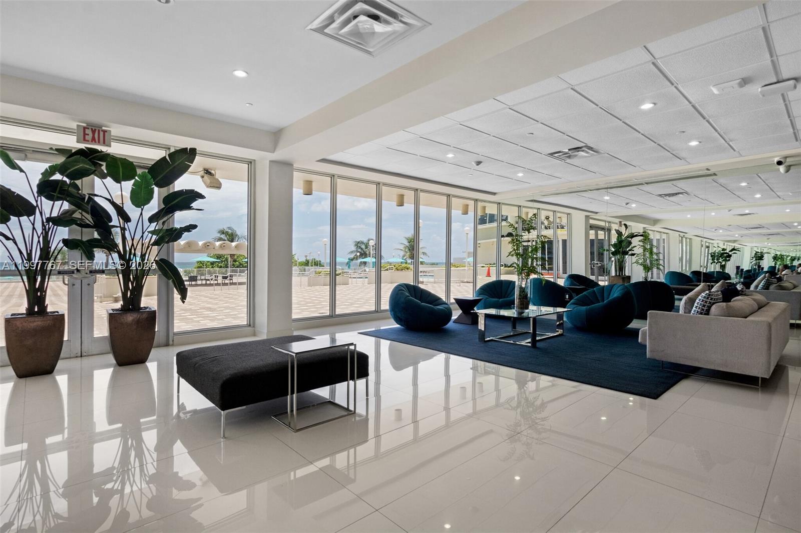 ARLEN BEACH CONDO - Residential