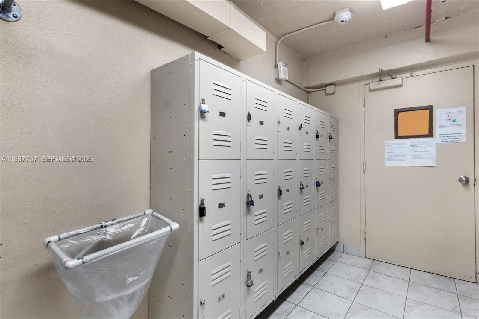 ARLEN BEACH CONDO - Residential