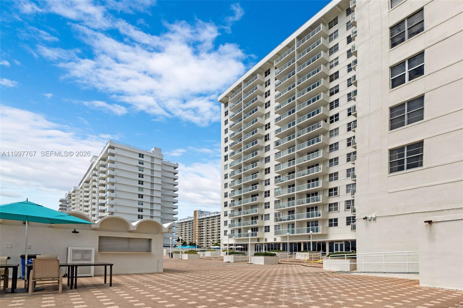 ARLEN BEACH CONDO - Residential