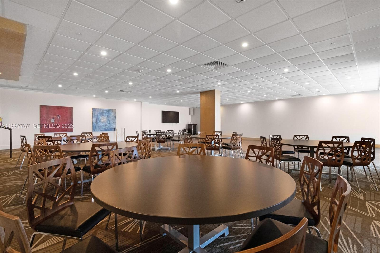 ARLEN BEACH CONDO - Residential