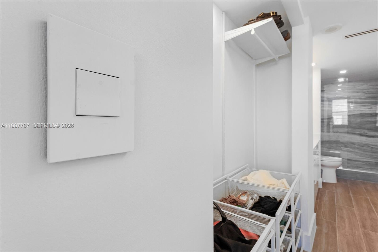 ARLEN BEACH CONDO - Residential