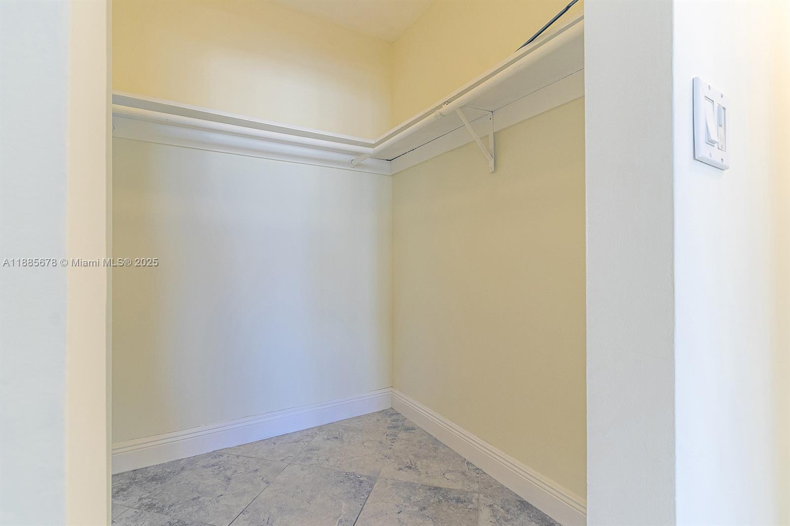 DORSEY ARMS CONDO - Residential Lease