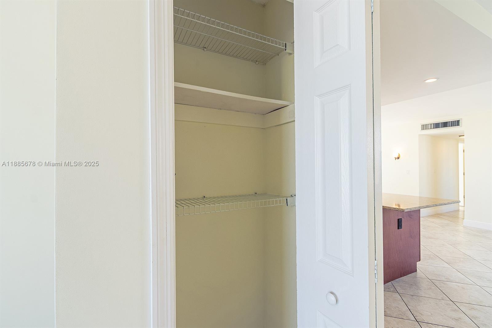 DORSEY ARMS CONDO - Residential Lease