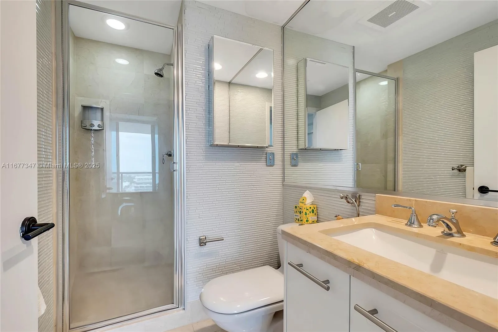 Miami Beach, Florida 33141, United States, 2 Bedrooms Bedrooms, ,2 BathroomsBathrooms,Residential,Active,38298