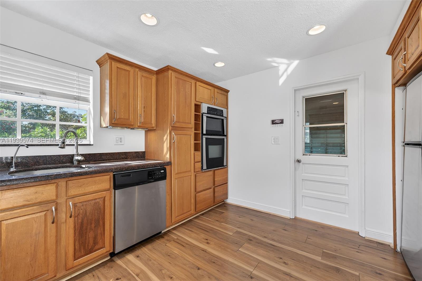 SUNSET TRAILS NO 2 - Residential Lease