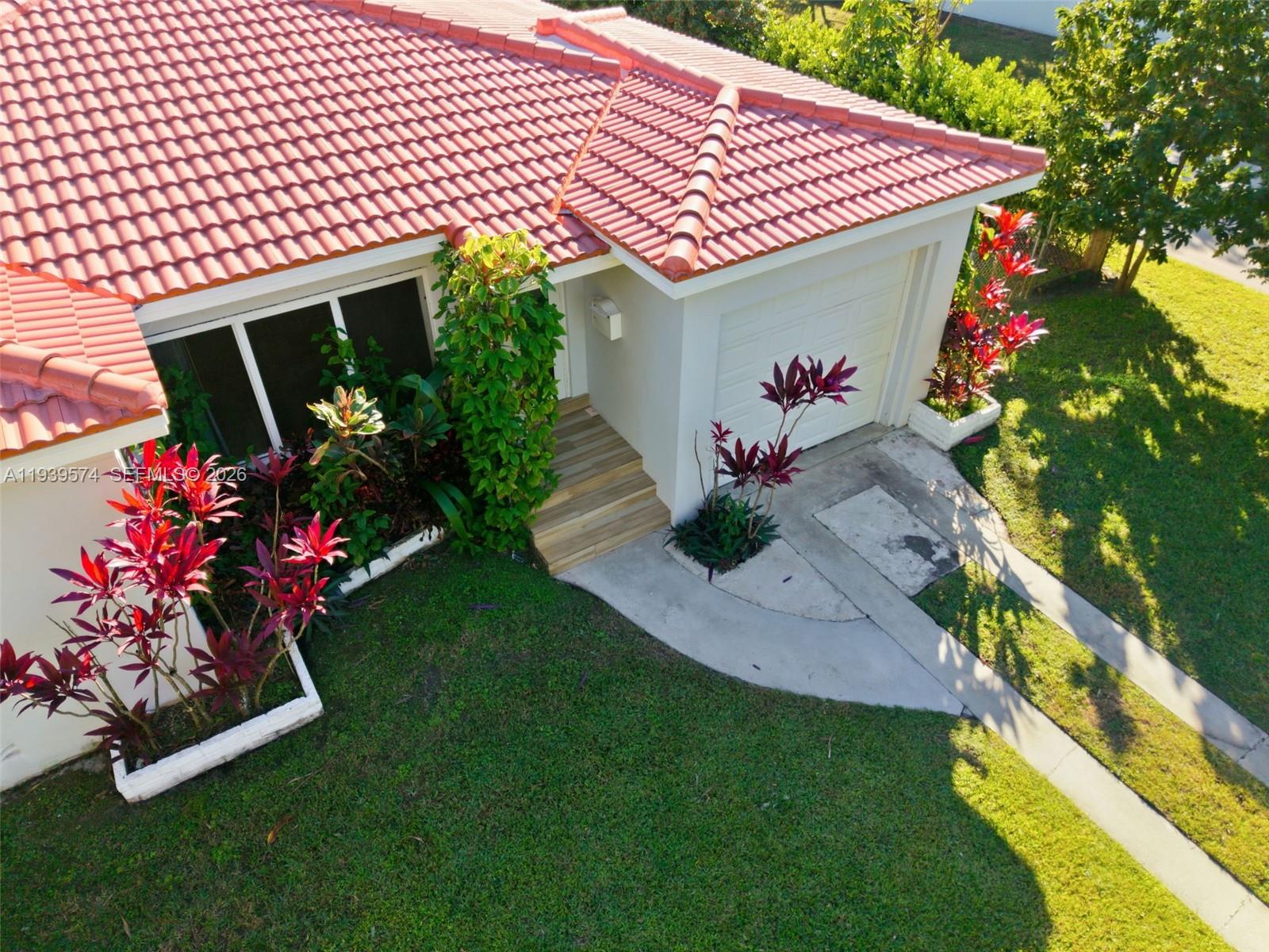 SUNSET TRAILS NO 2 - Residential Lease