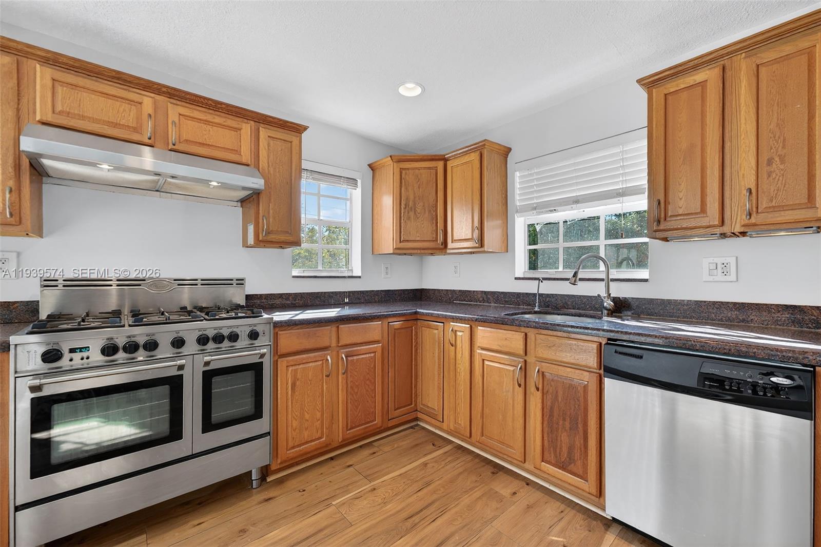 SUNSET TRAILS NO 2 - Residential Lease