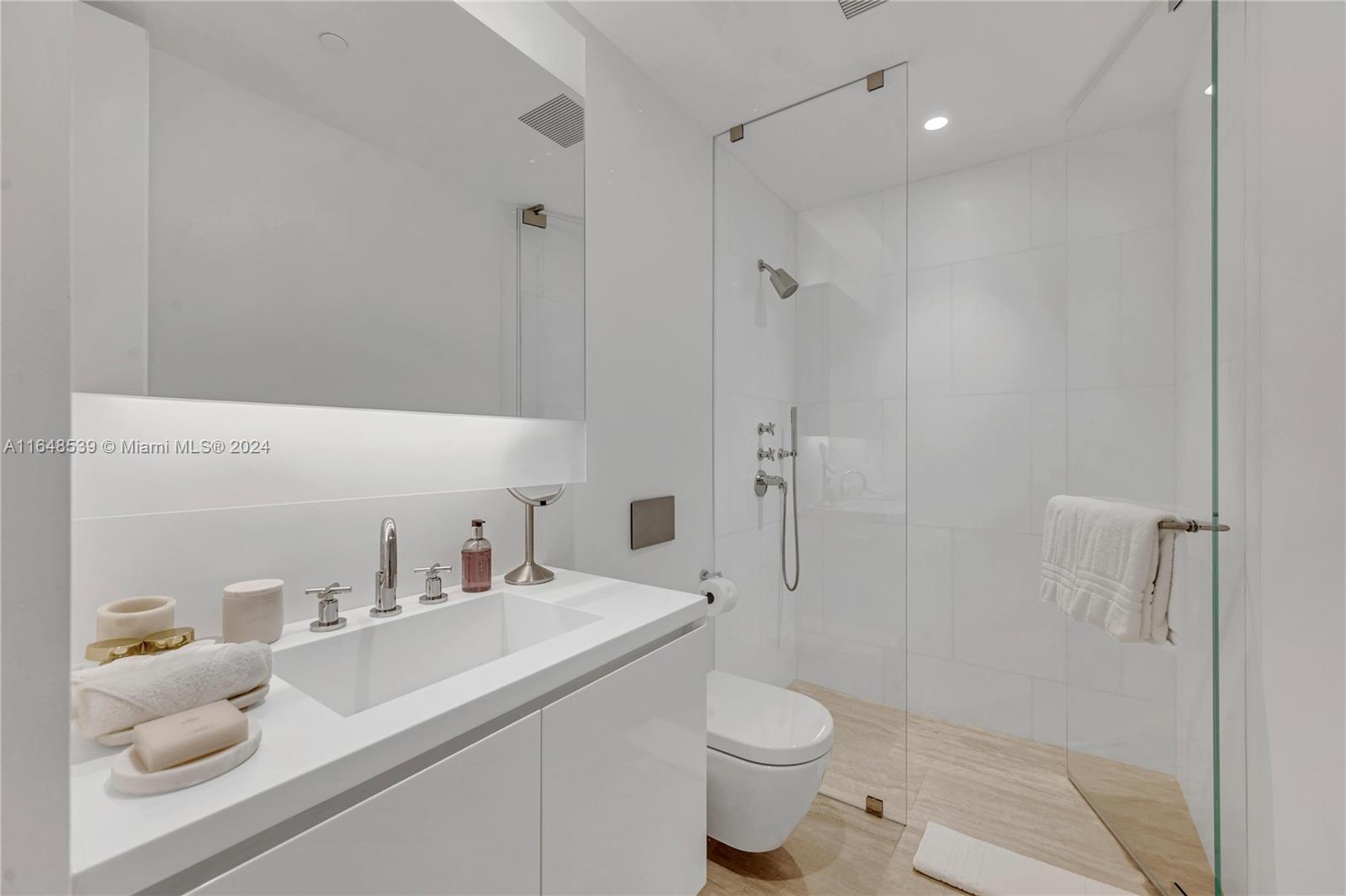SURF CLUB CONDO - Residential