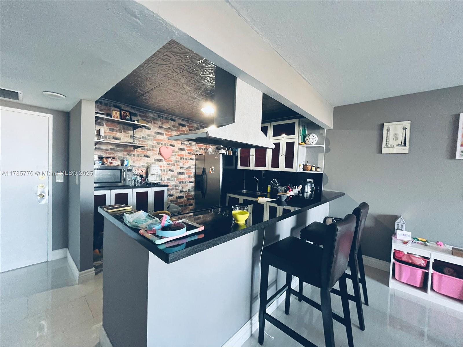 OLYMPUS CONDO PHASE - Residential