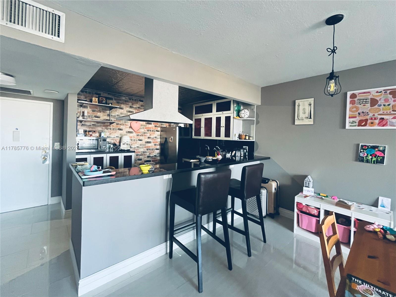 OLYMPUS CONDO PHASE - Residential