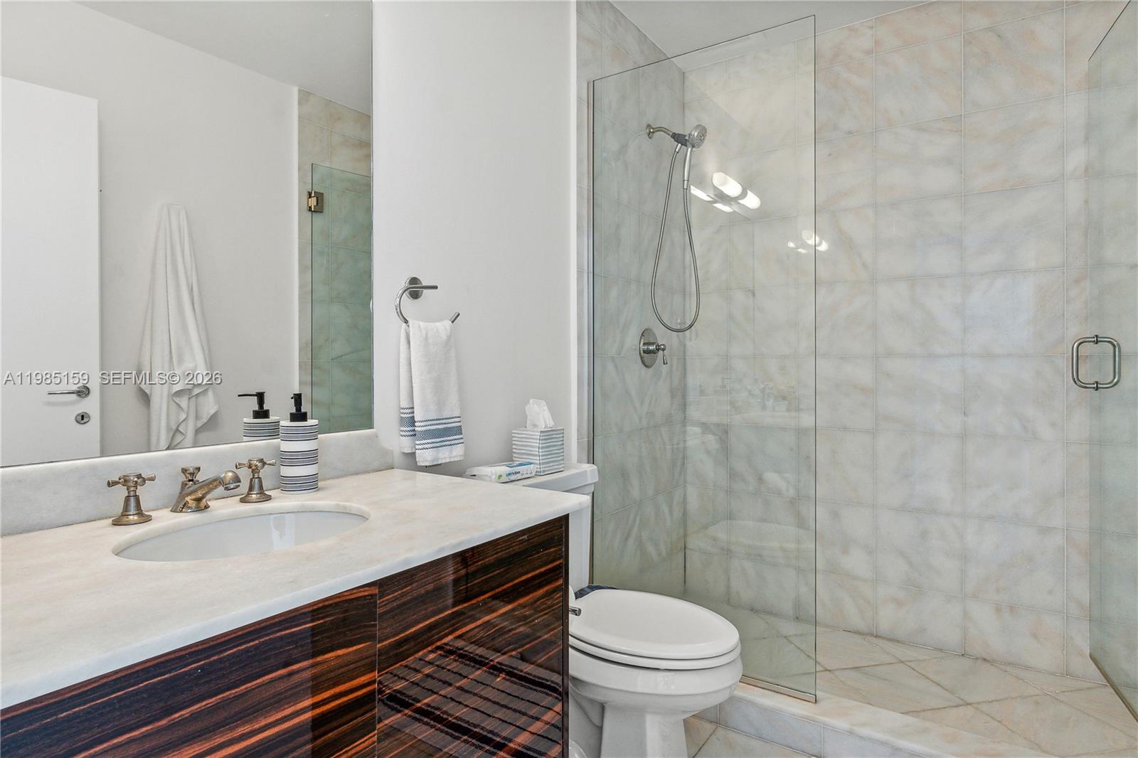 CONTINUUM ON SOUTH BEACH - Residential Lease