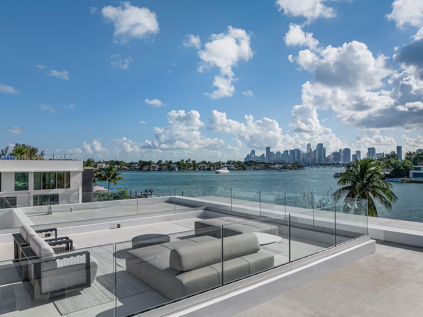 DI LIDO ISLAND - Residential
