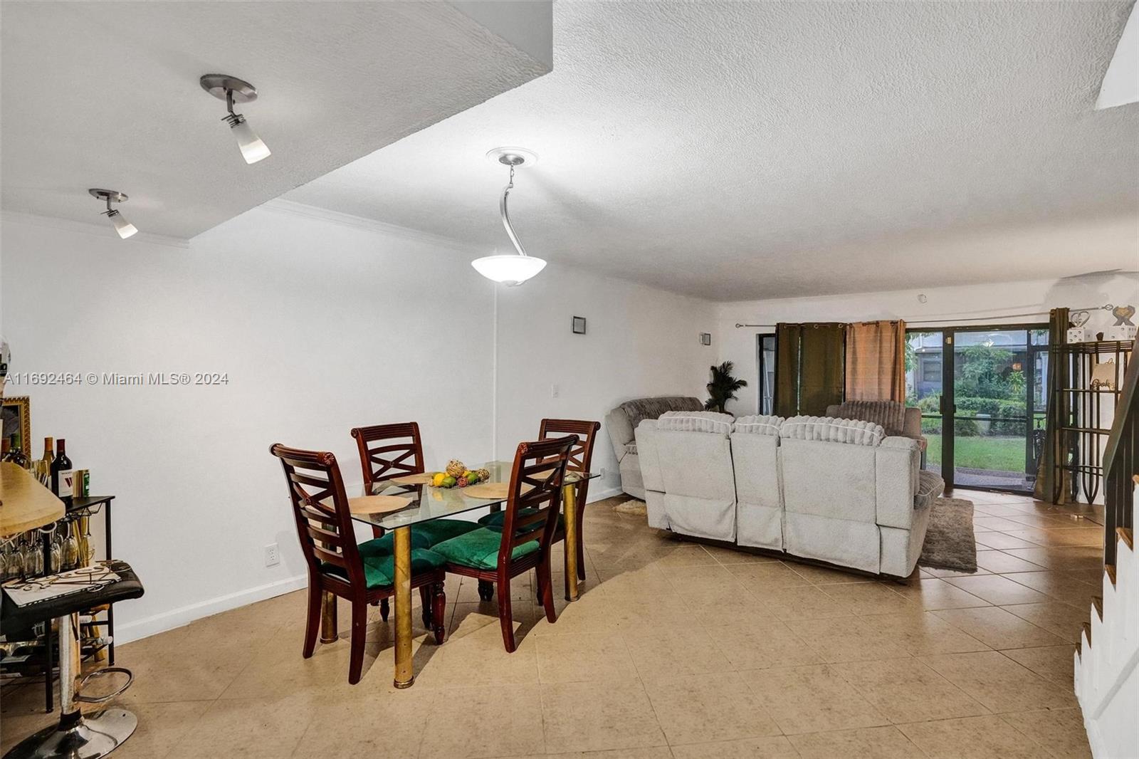COURTS OF INVERRARY PHASE - Residential