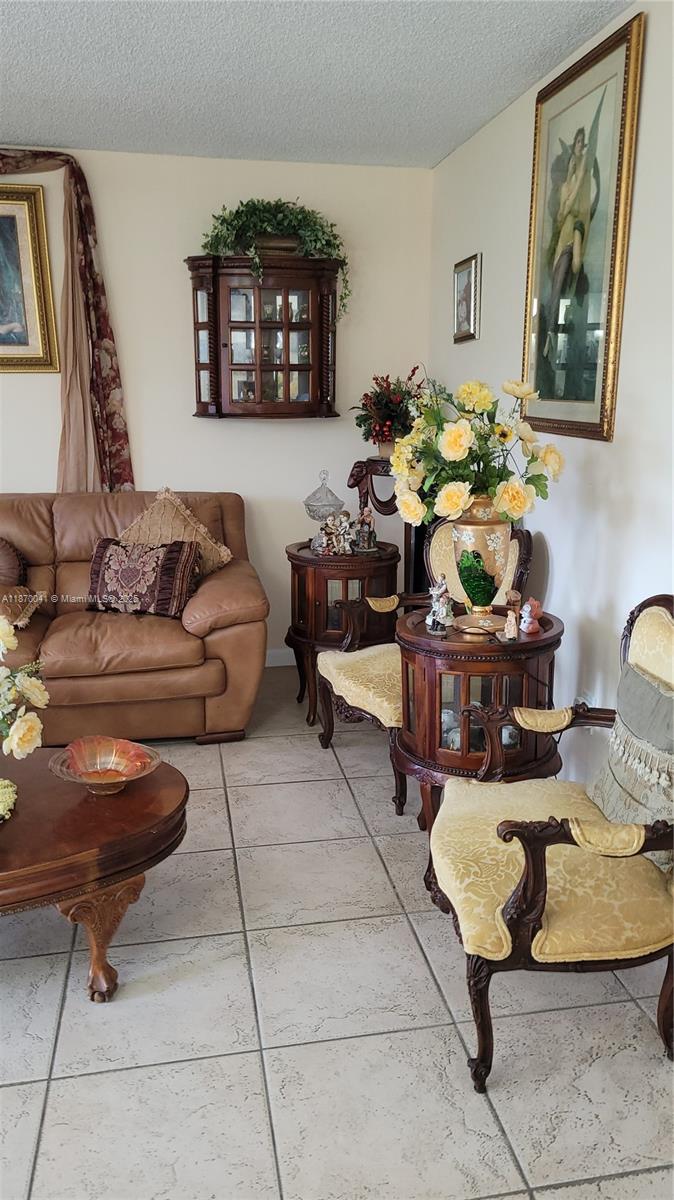 RO-MONT SOUTH CONDO MNPQ - Residential