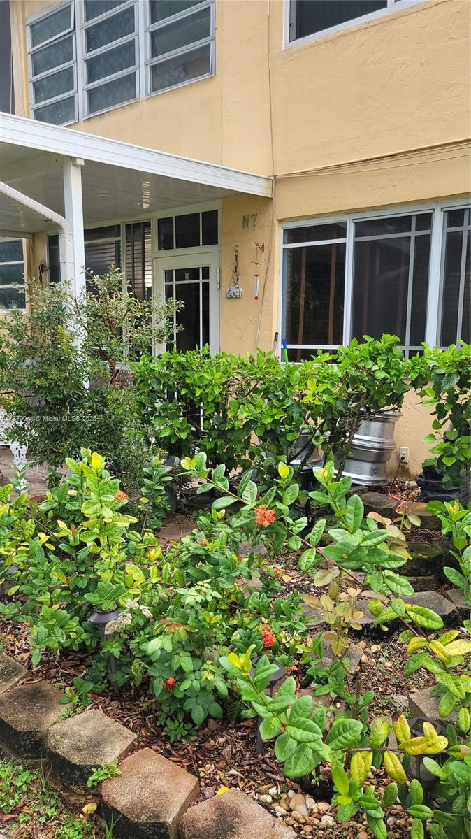 Community 55 - Good location - impact windows- Complex close to Aventura mall - Intl Airport and I 95