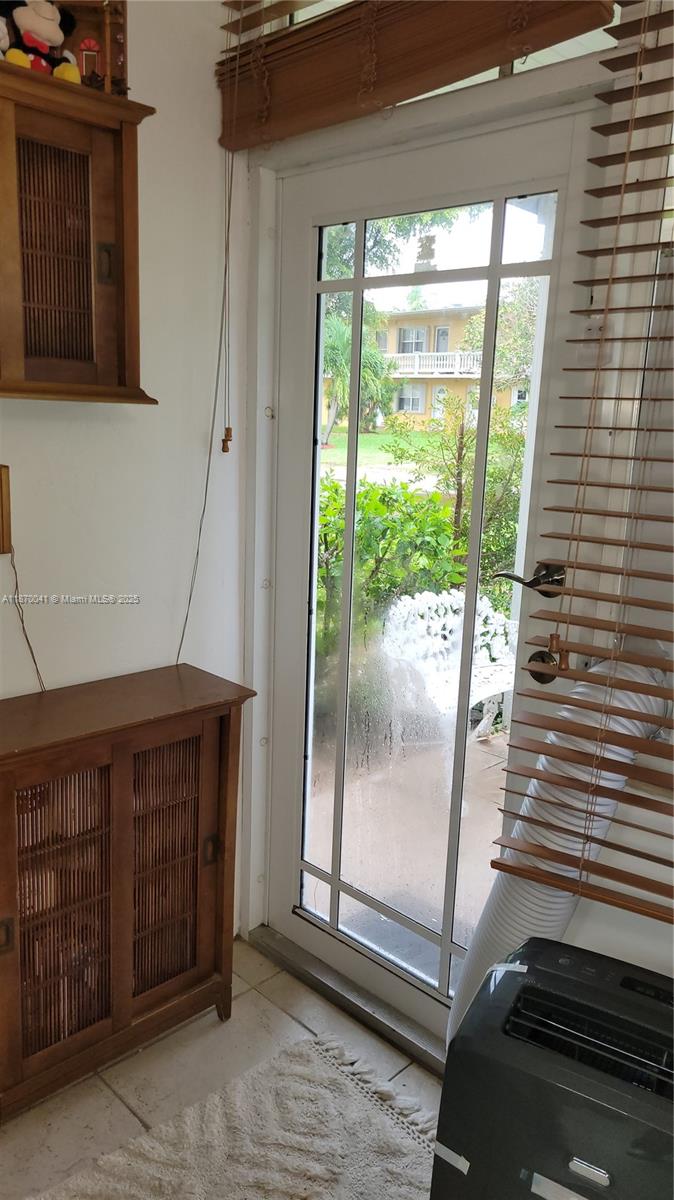 RO-MONT SOUTH CONDO MNPQ - Residential