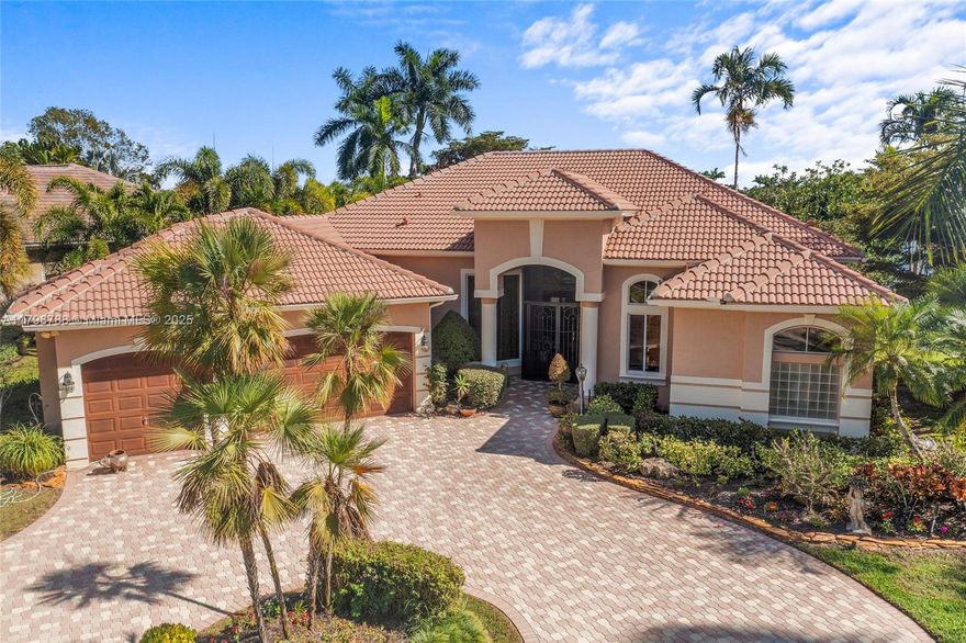 This meticulously single-family home offers 4 bedrooms and 3.5 bathrooms within approx
3,293 square feet of living space. The residence features a Mediterranean architectural style with high ceilings and
a split bedroom floor plan. The interior includes a formal dining room, a breakfast area, and a kitchen equipped
with stainless steel appliances. The master suite boasts a walk-in closet and a separate shower. Additional features
comprise a two-car garage, a screened-in patio, and a private backyard. The property offers serene lake views,
enhancing the tranquil ambiance of the home. Located within the Aberdeen Country Club community, residents
have access to resort-style amenities such as pools, an 18-hole golf course, and various recreational facilities. One time community fee.