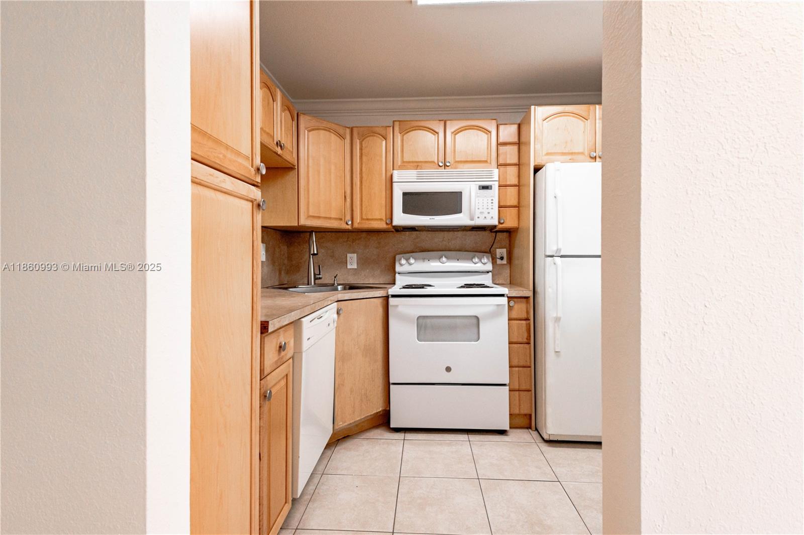 9420 Poinciana Pl 210