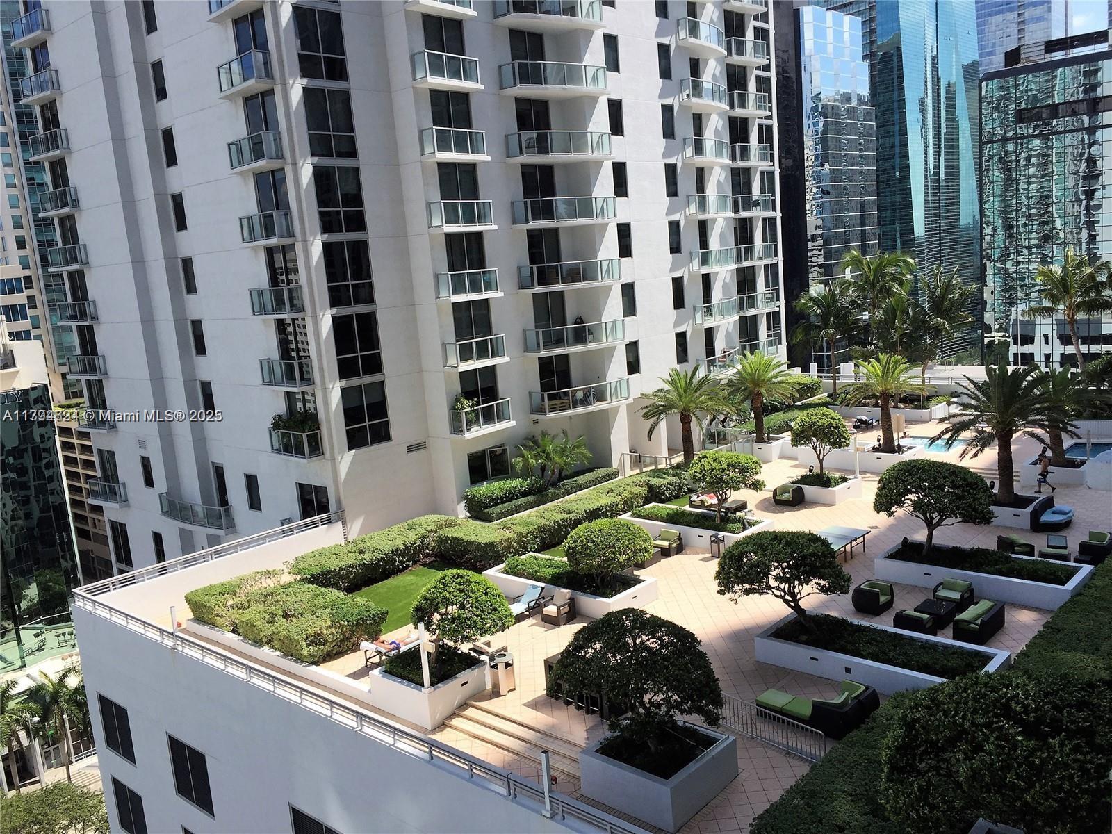 1050 Brickell Ave 1602