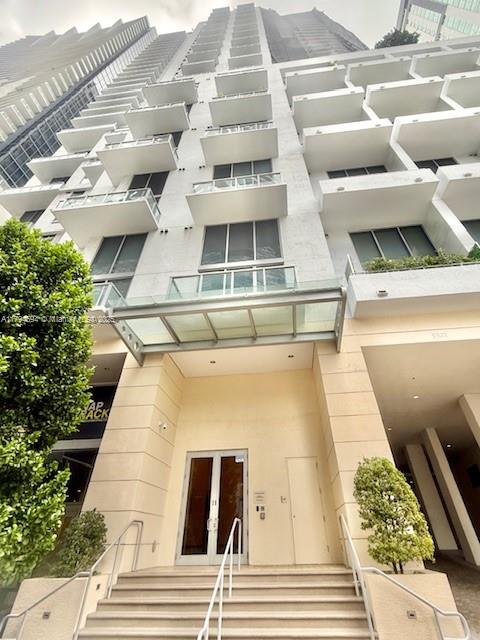 Property for Sale at 1050 Brickell Ave 1602, Miami, Broward County, Florida - Bedrooms: 1 
Bathrooms: 1  - $449,000