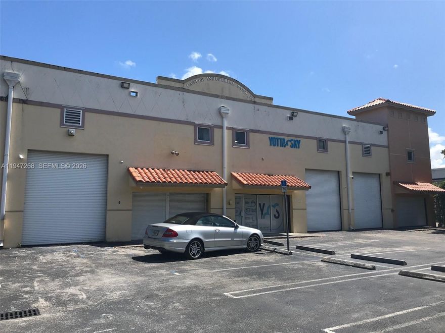 Excellent location and space, right off the new 128 St exit from expressway. Ready to move in, great frontage office and warehouse combination. 2770 total square feet.