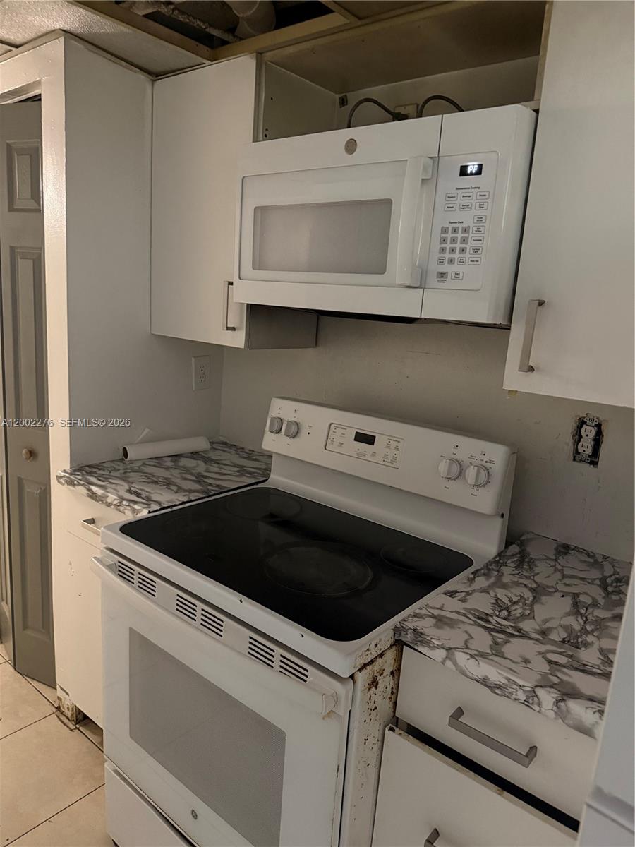 FAIRWAYS OF SUNRISE - Residential