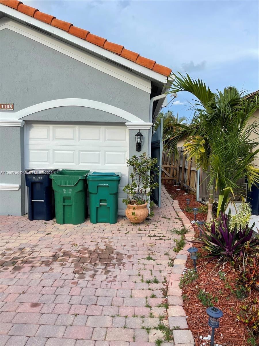 RIVIERA TRACE 1ST ADDN - Residential Lease