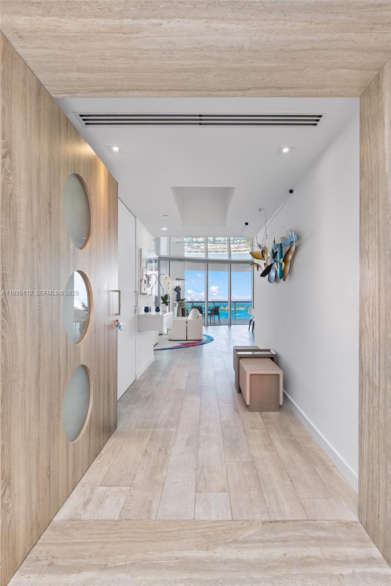 1000 S Pointe Dr 3501