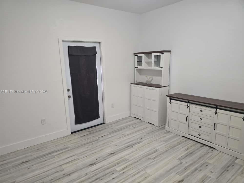 ESTATE MANSIONS 1ST ADDN - Residential Lease