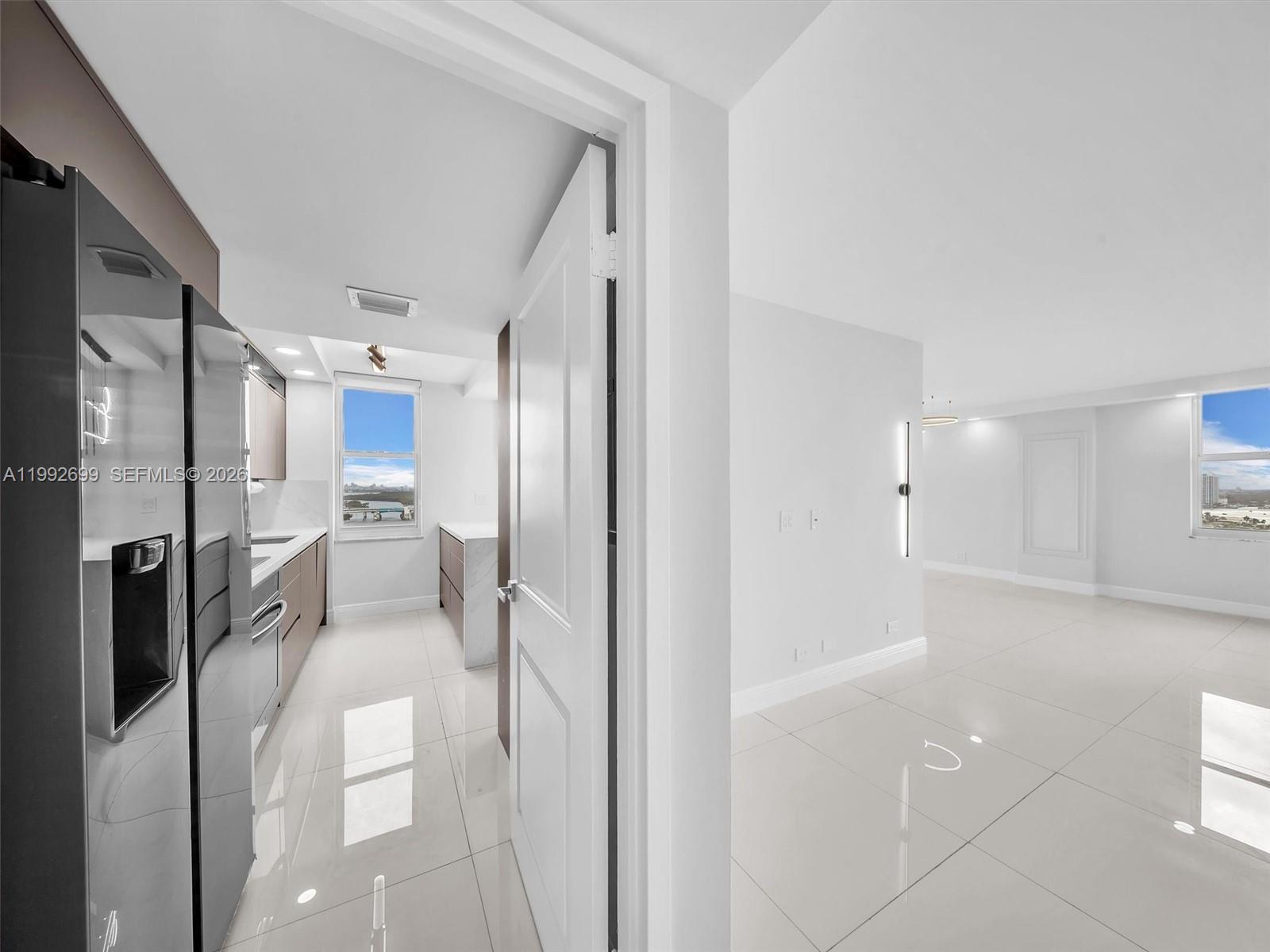 WINSTON TOWERS 500 CONDO - Residential