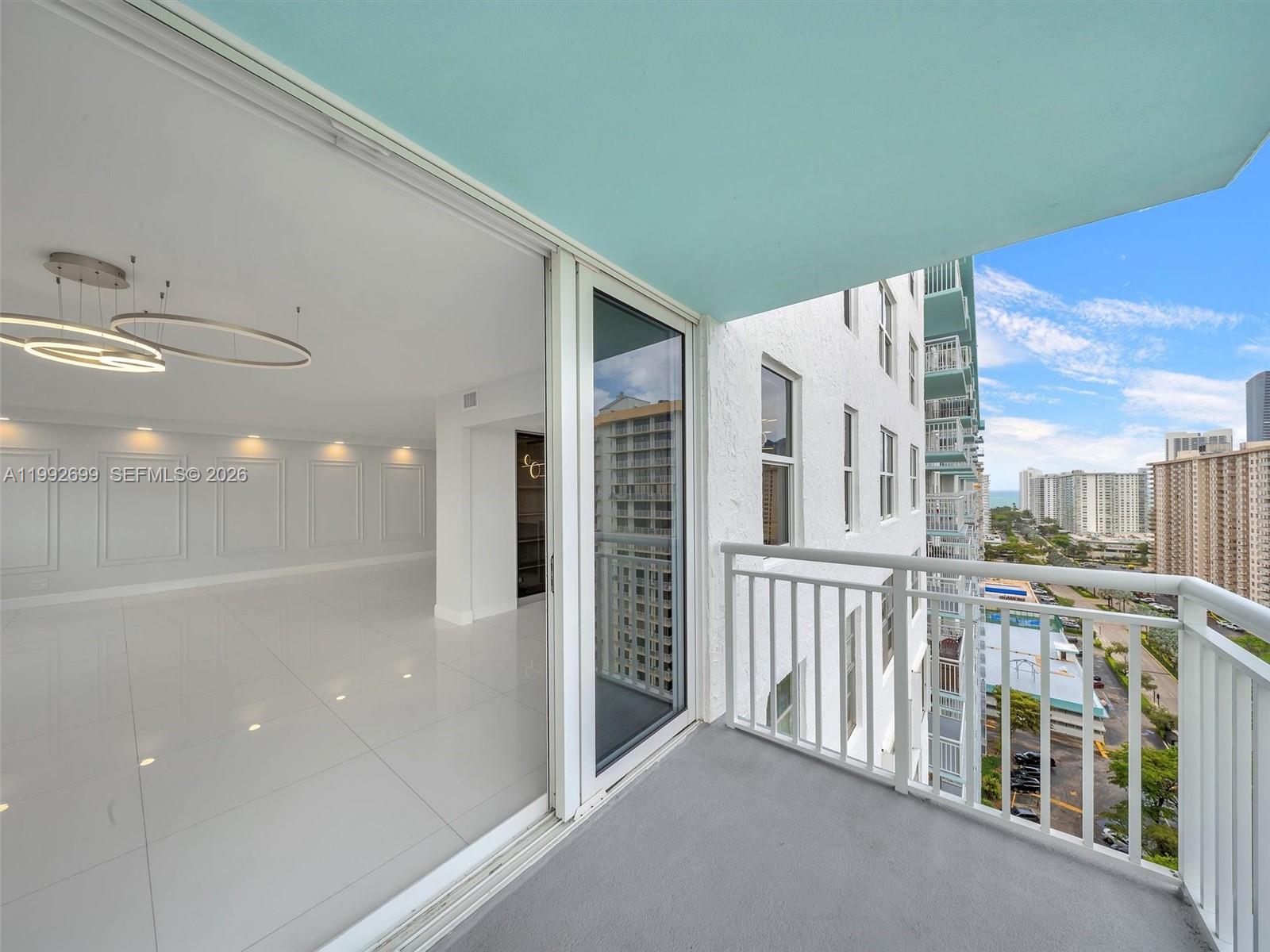 WINSTON TOWERS 500 CONDO - Residential