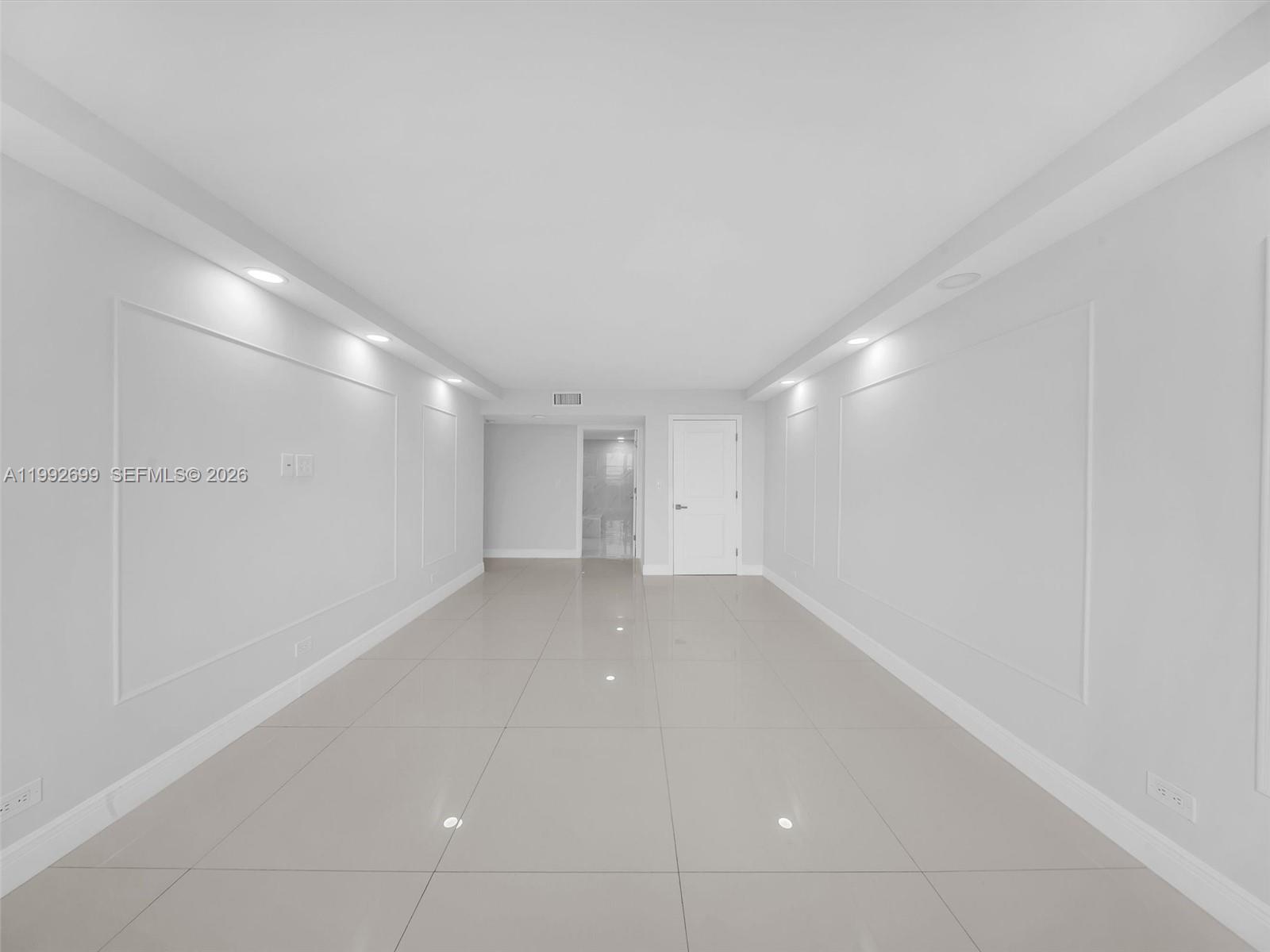 WINSTON TOWERS 500 CONDO - Residential