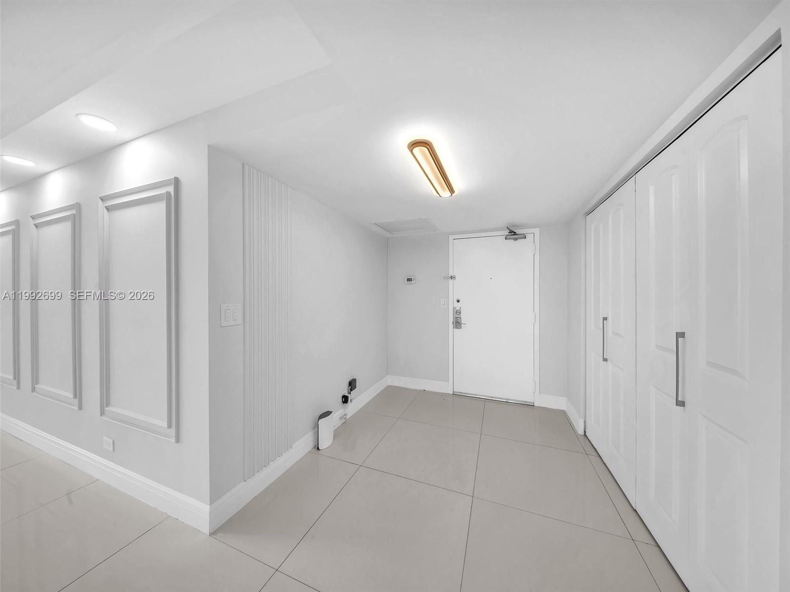 WINSTON TOWERS 500 CONDO - Residential